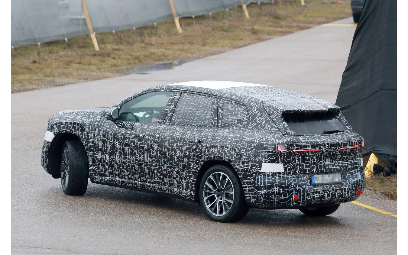 BMW iX3 後継モデルのプロトタイプ