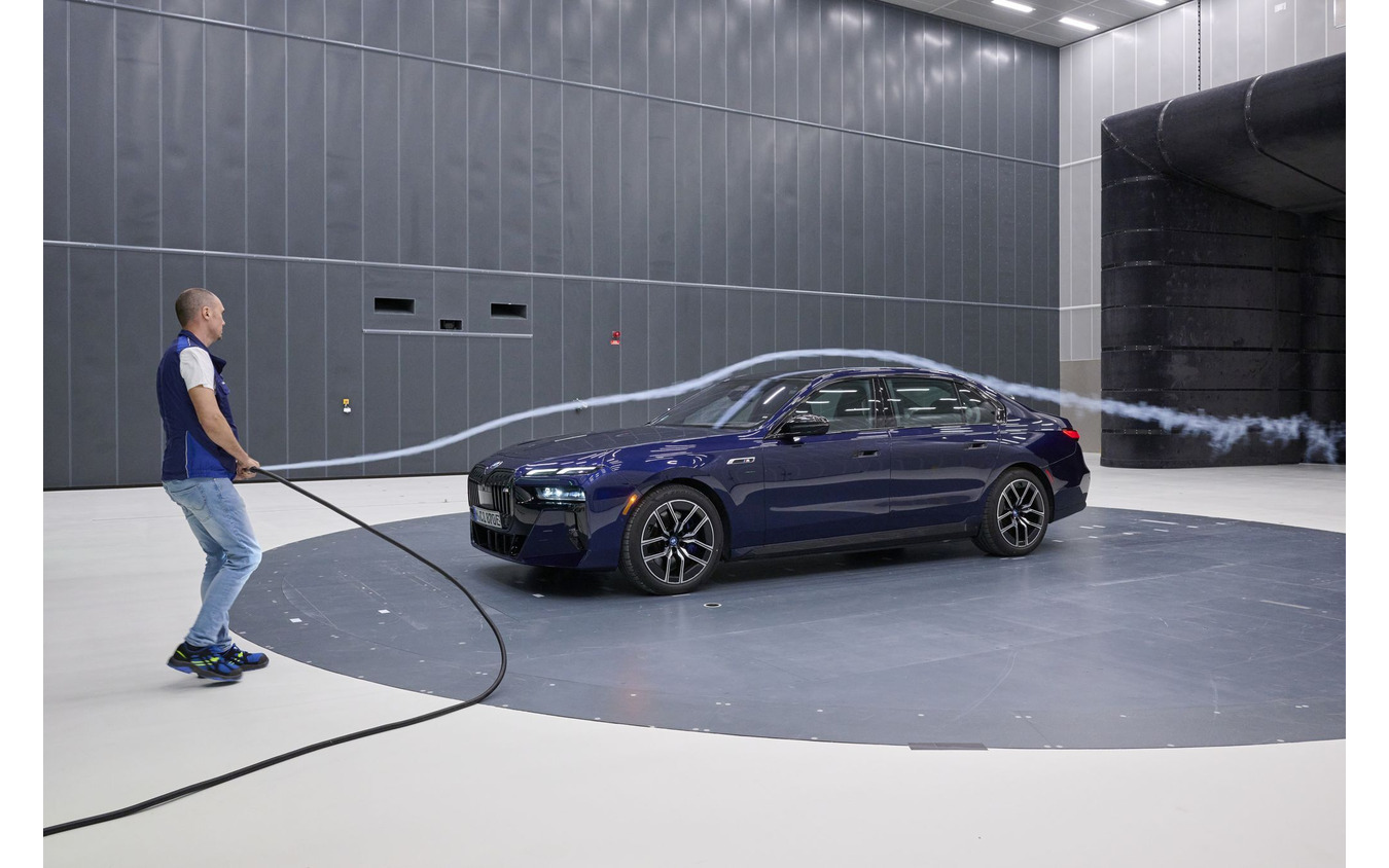 BMWグループの独ミュンヘンの研究開発センターのエアロアコースティック施設