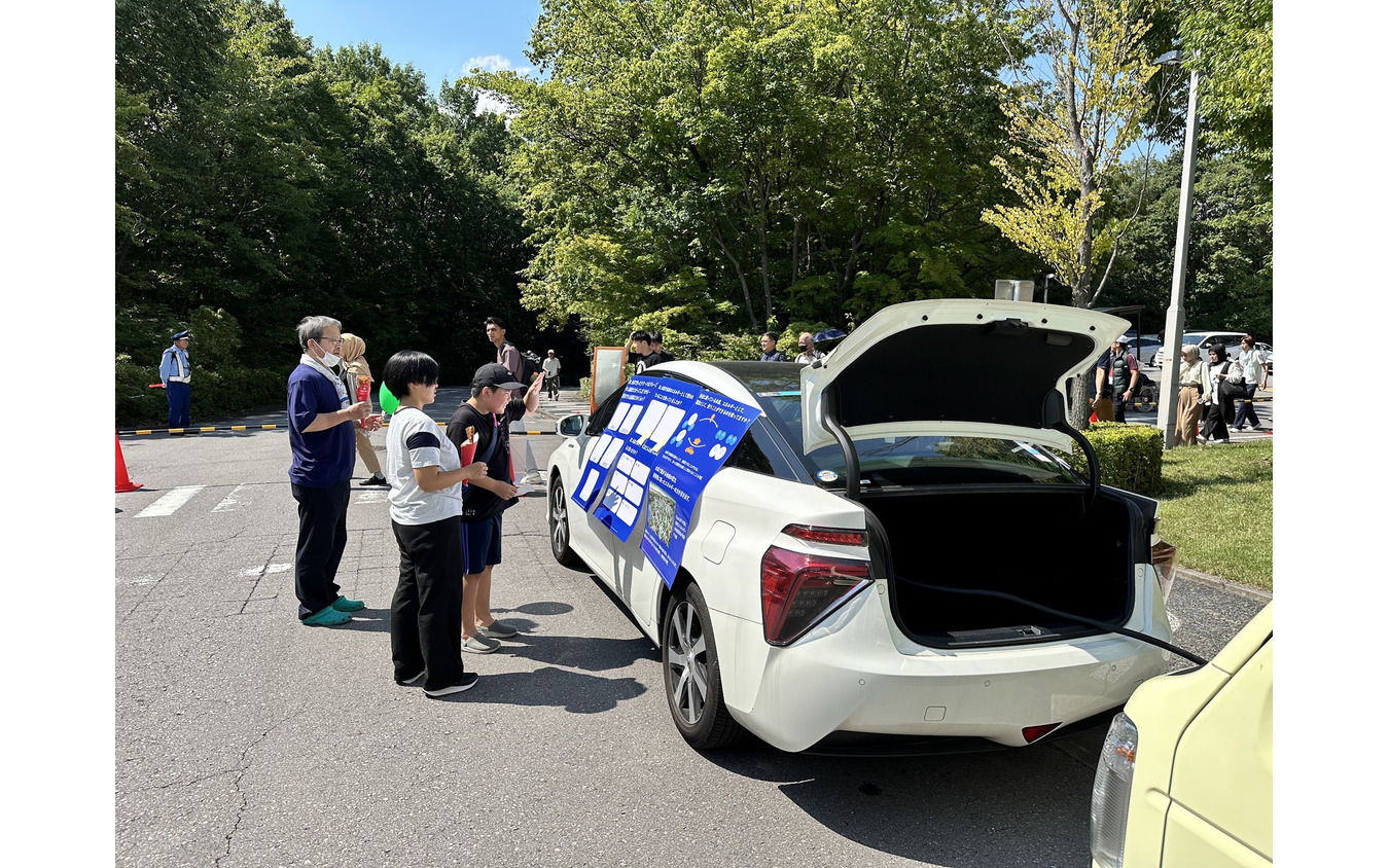 トヨタ『MIRAI』が動力源の水素キッチンカー