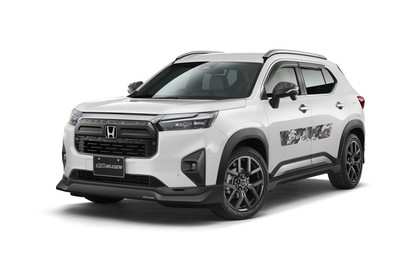 無限が開発中のホンダ『WR-V』用パーツ、エアロ:マットブラック/ホイール:フラットブラック