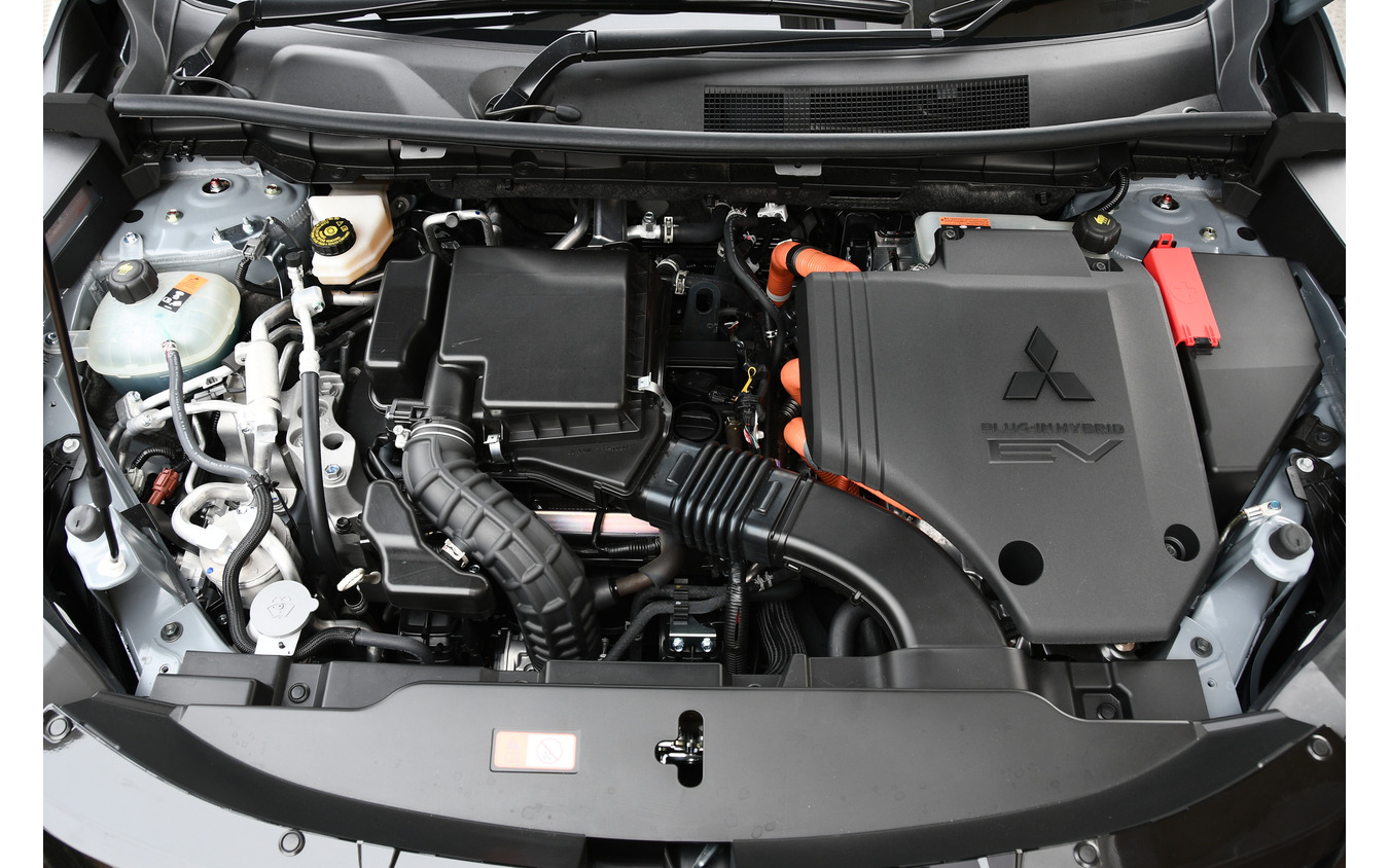 三菱 アウトランダーPHEV
