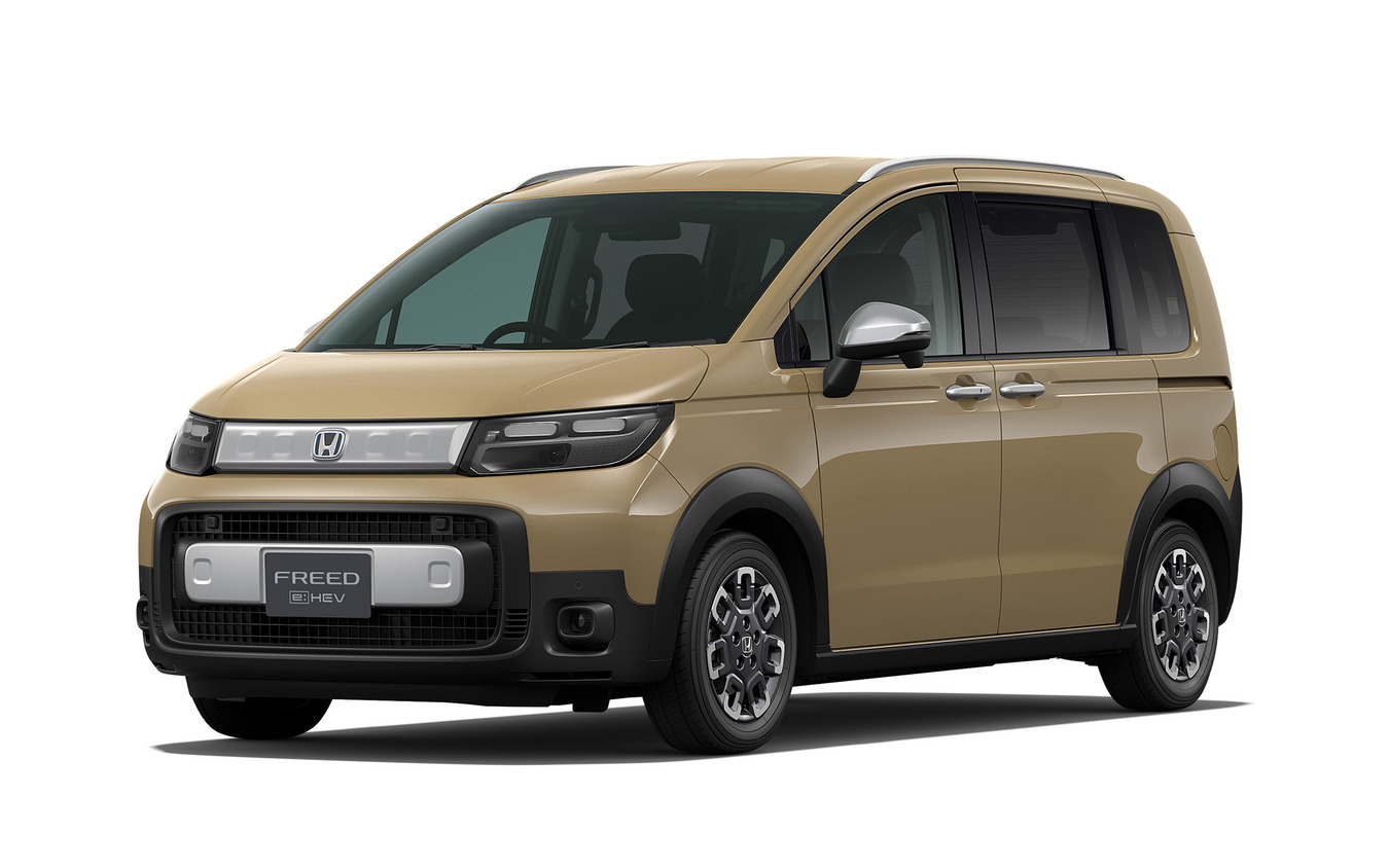 ホンダ フリード e:HEV CROSSTAR