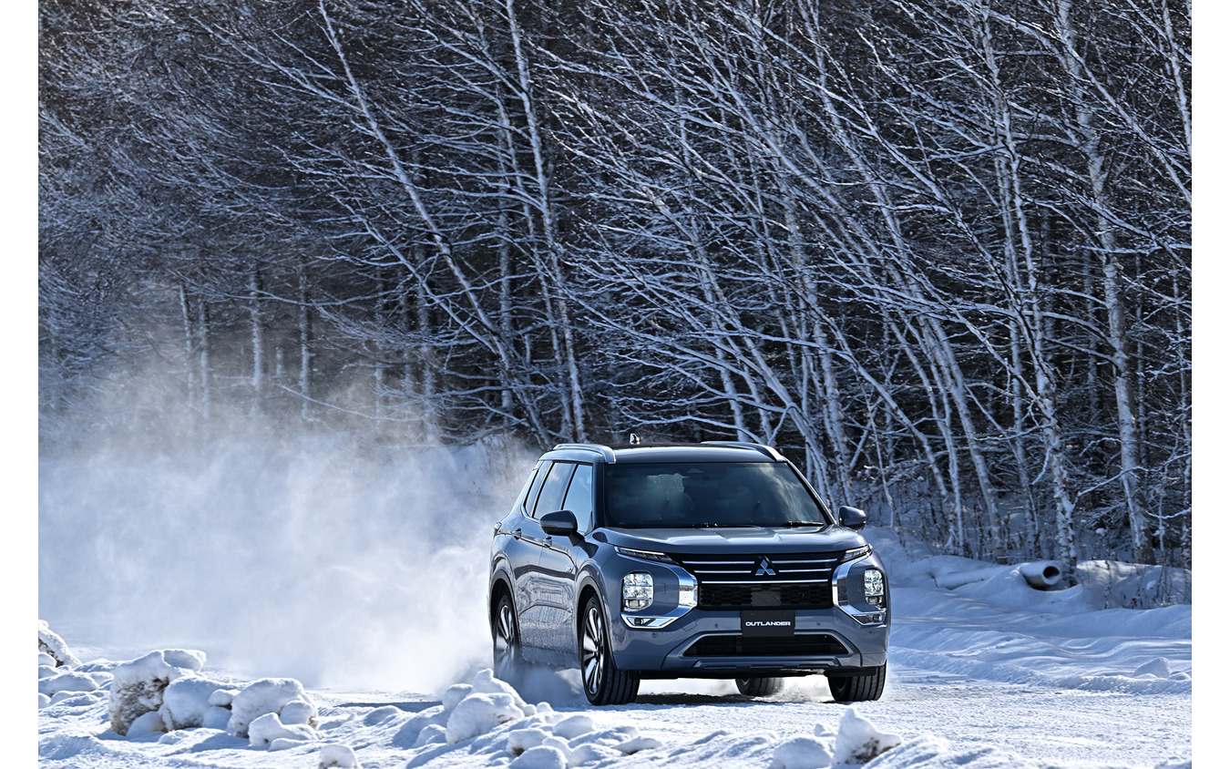 三菱 アウトランダーPHEV