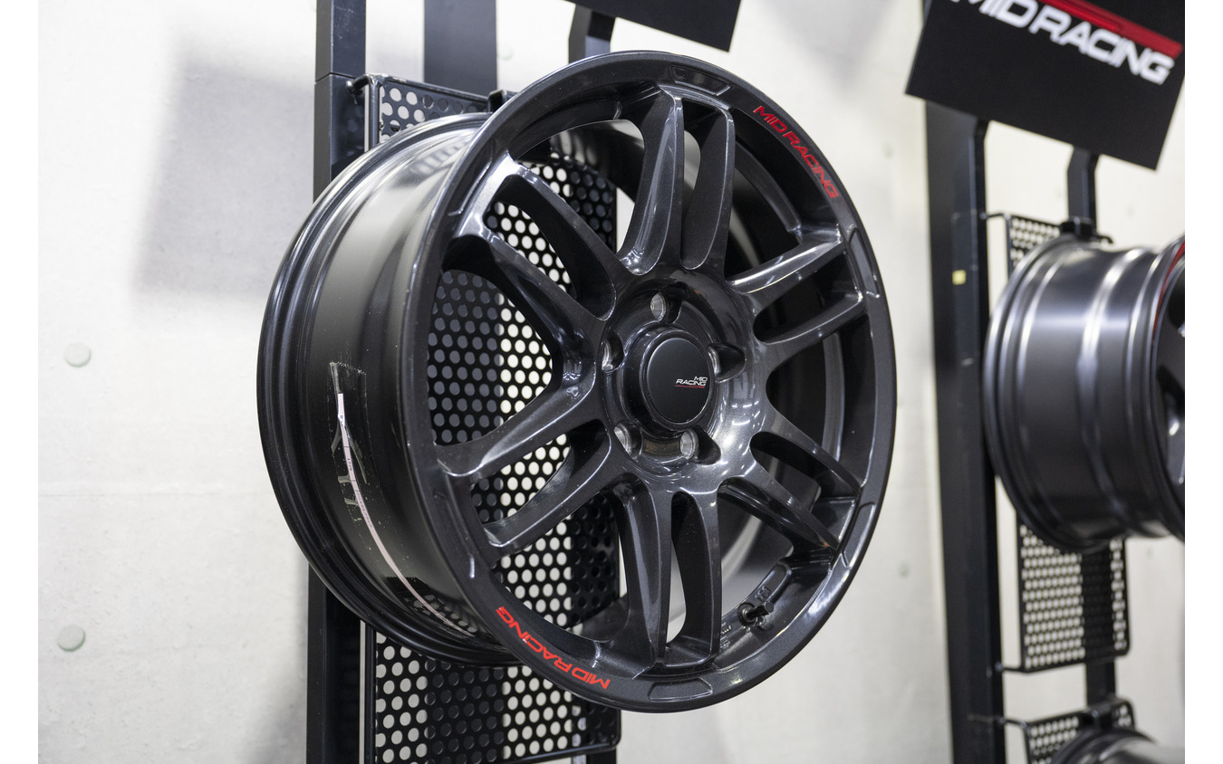 MID RACING R26