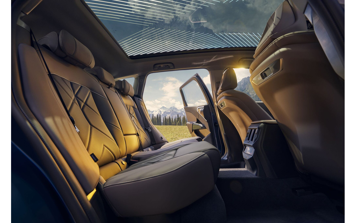 BMW X3 新型のロングホイールベース仕様