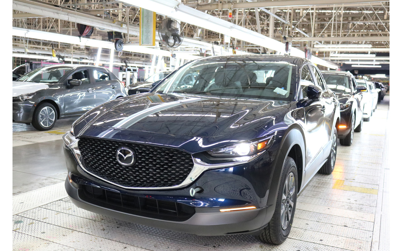 マツダのメキシコ工場で生産される『CX-30』