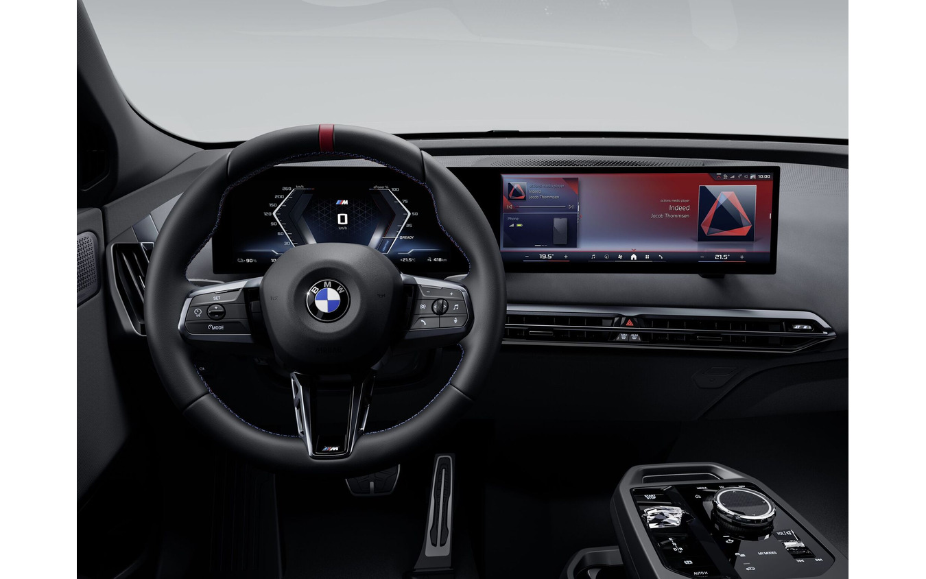 BMW『iX』改良新型の「M70 xDrive」