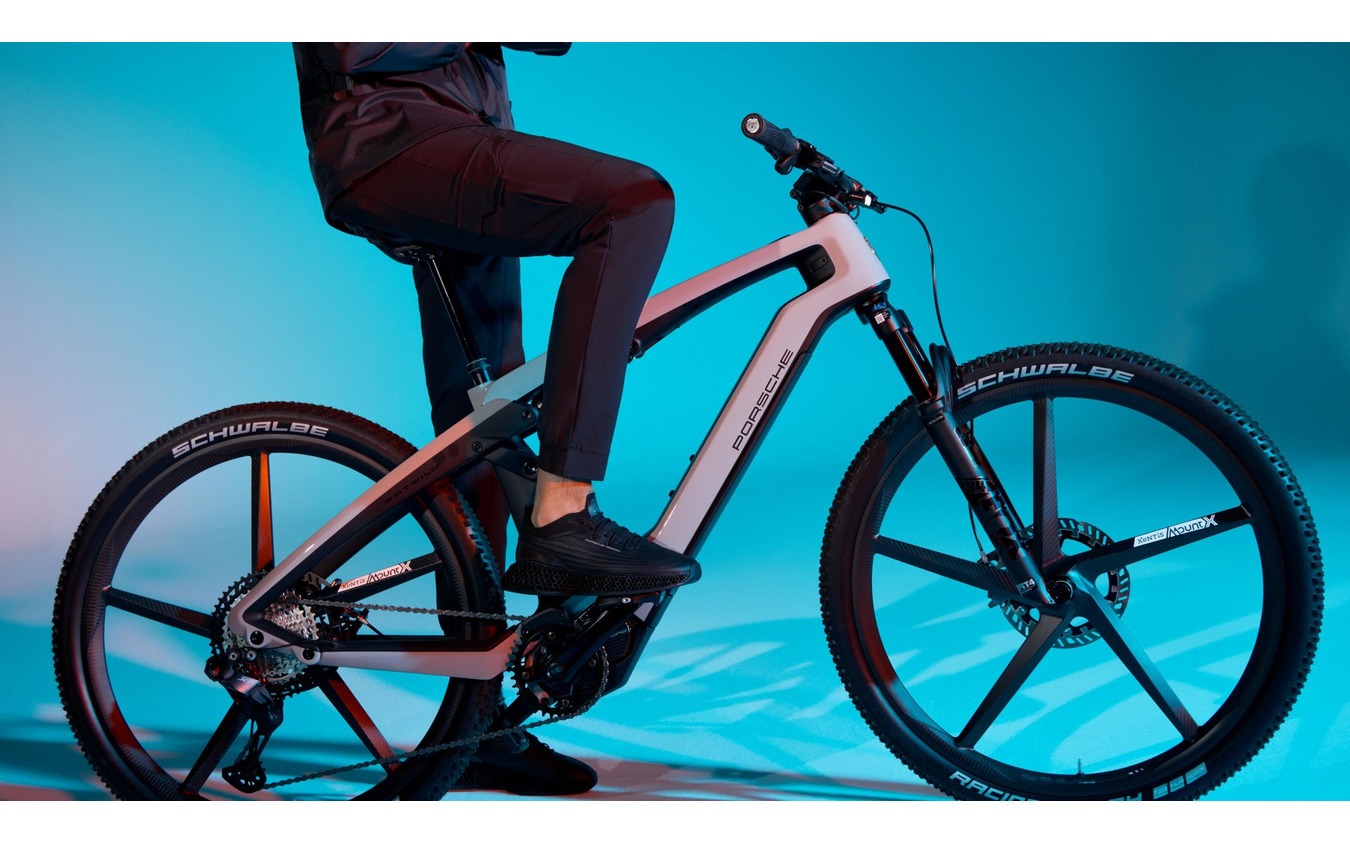 ポルシェの電動アシスト自転車「eバイク」の2025年モデル