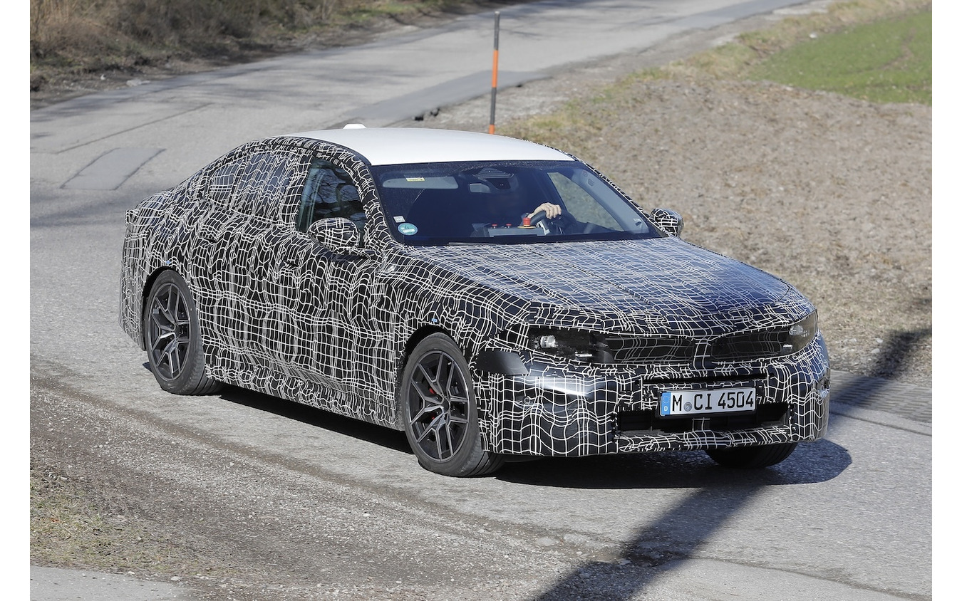 BMW 5シリーズ 改良新型のプロトタイプ