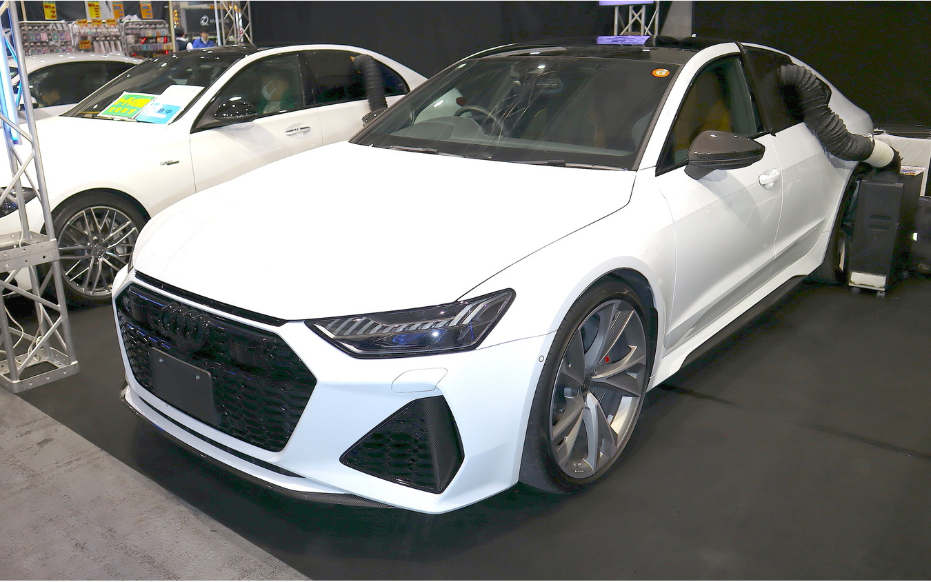 AUDI RS7 by フェリースソニード&AVカンサイ