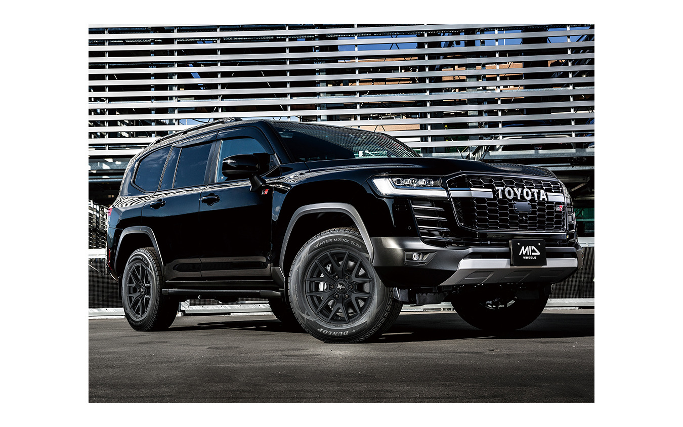 MID ナイトロパワー M62 TOMAHAWK ×TOYOTA ランドクルーザー300
