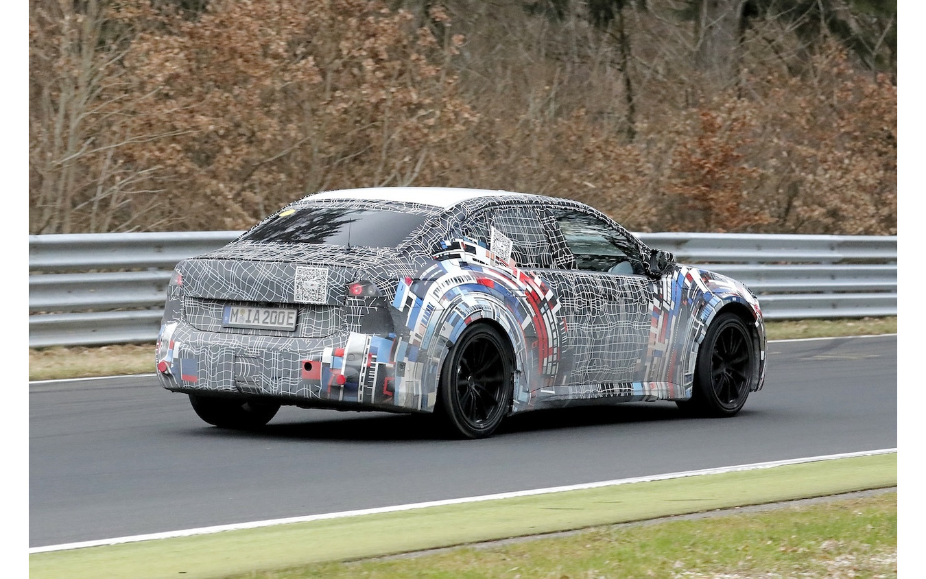 BMW M3 EV プロトタイプ