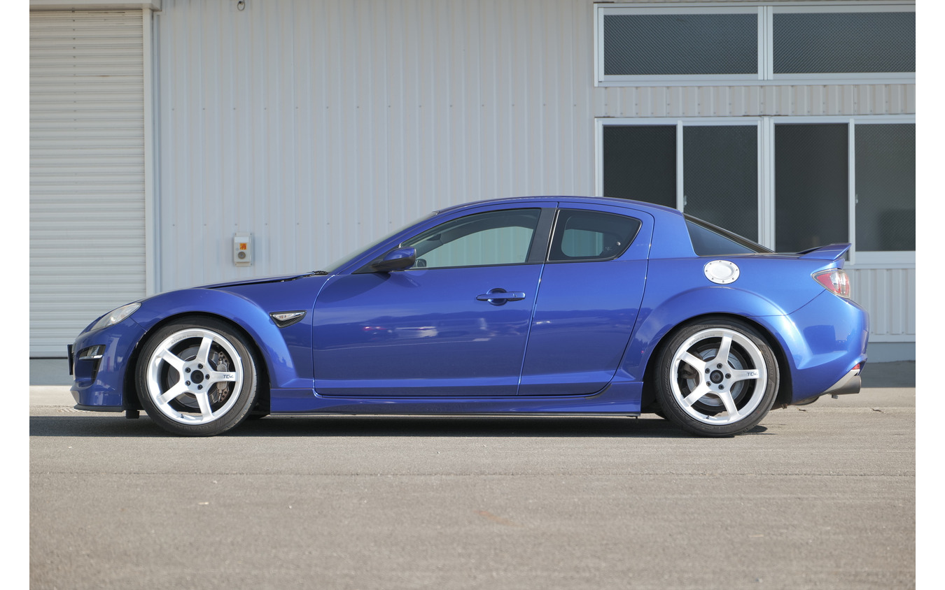 新専用部品で特有のリアの構造的な弱点を克服、HKSがマツダ『RX-8』用スポーツサスペンション「ハイパーマックス R」を発売