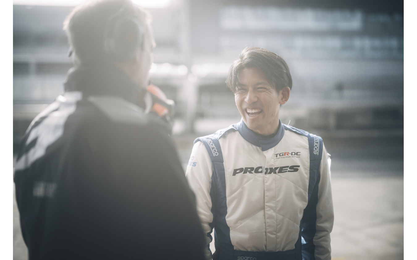 TOYO TIRES with Ring Racing 中山雄一選手
