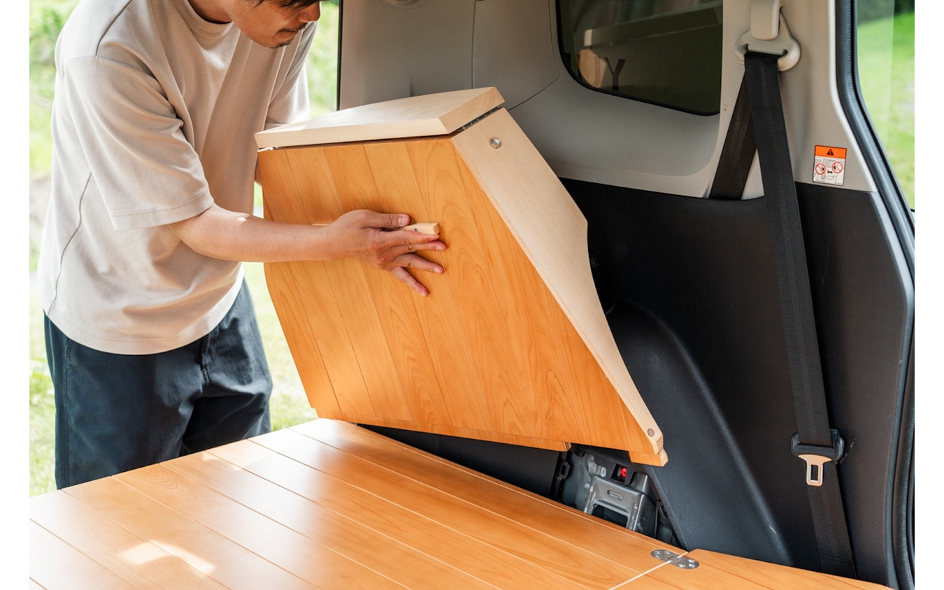 YURTの『シエンタ』用車中泊キット「VANLIFE ROOMKIT」