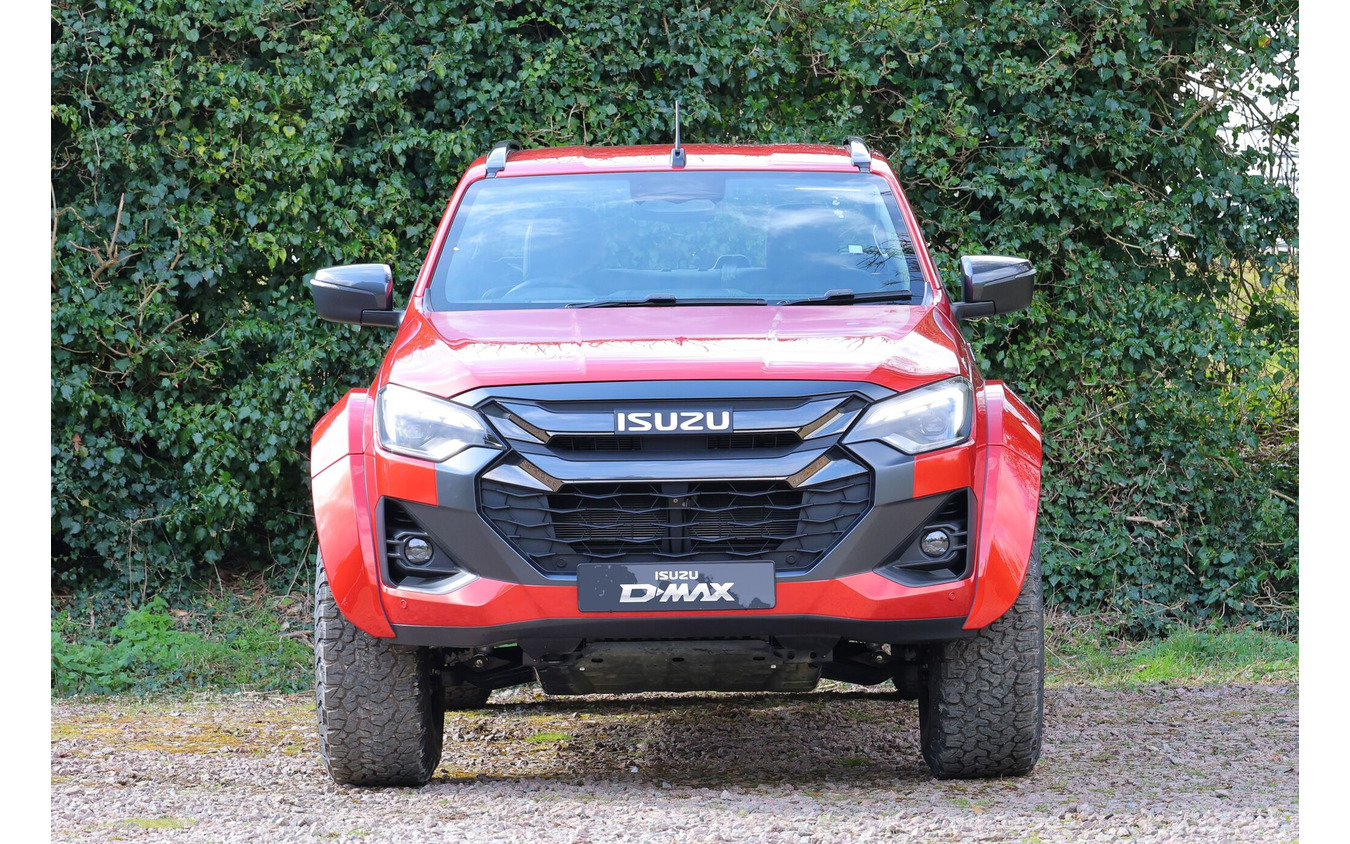 いすゞ『D-Max Arctic Trucks AT35』