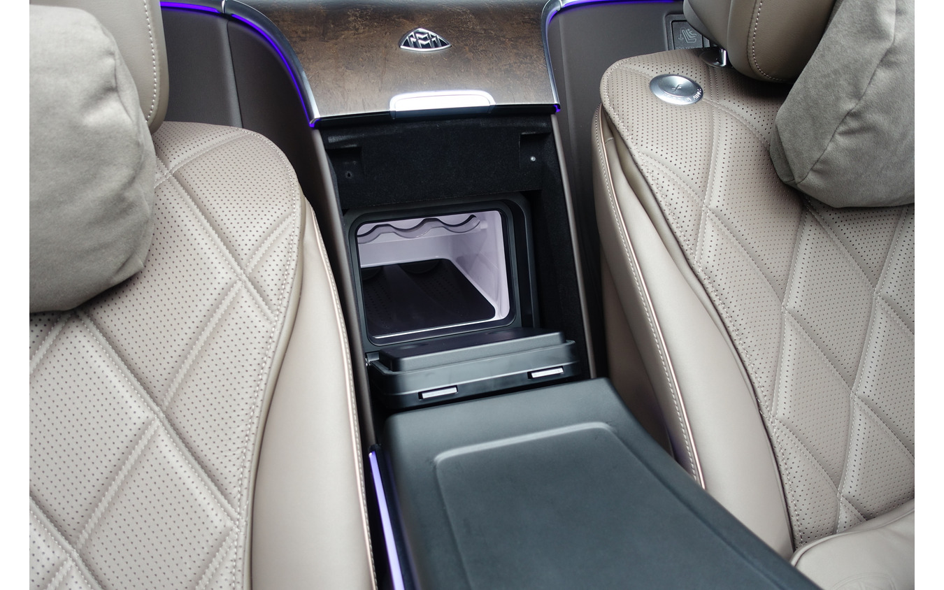 メルセデスマイバッハ EQS 680 SUV