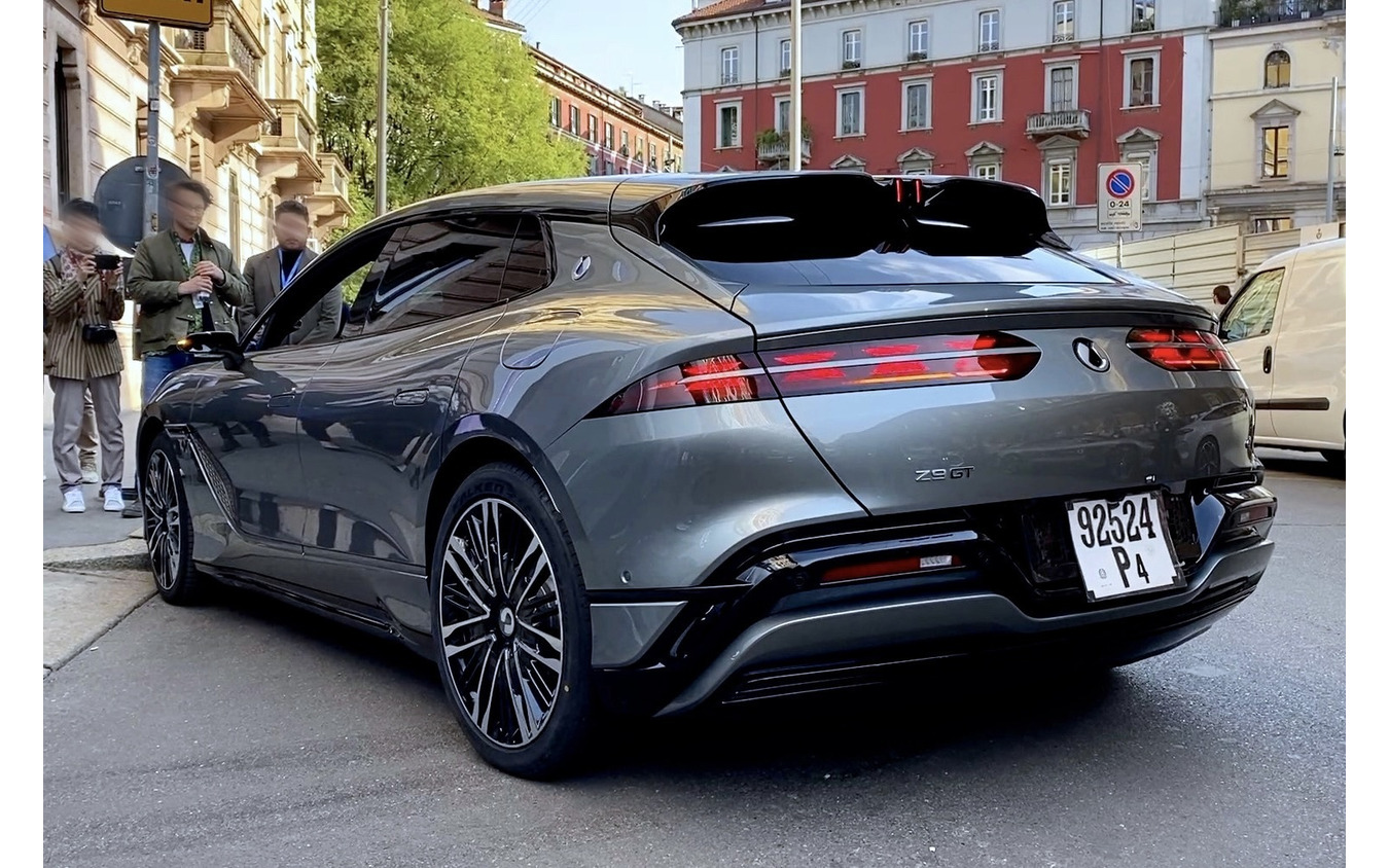 デンツァZ9GTの「クラブ・ウォーング」デモンストレーション
