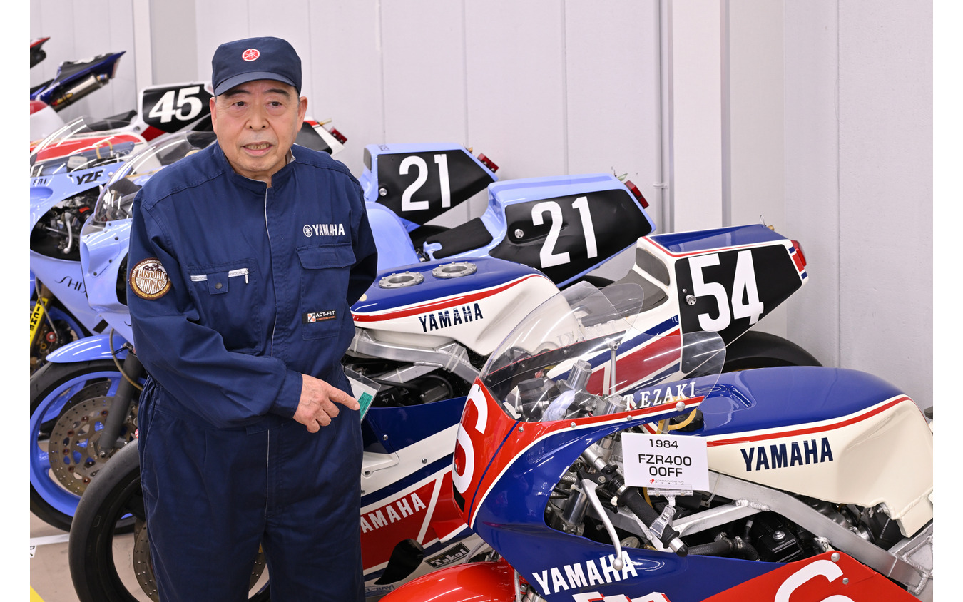 花井さんがメカニックを担当し、1984年の全日本TT-F3クラスのタイトルを獲得した『FZR400』