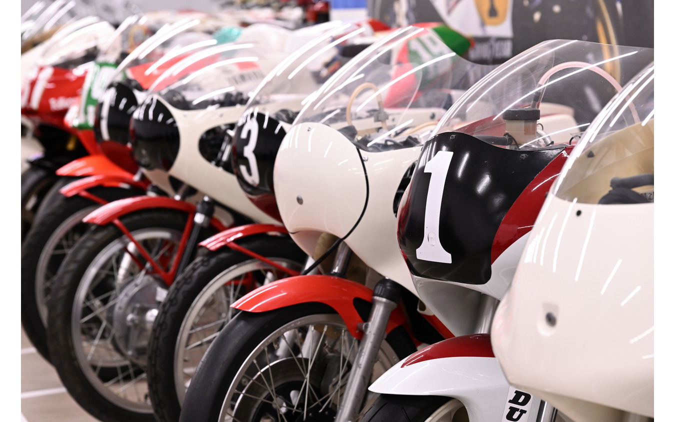 ヤマハ発動機 豊岡技術センターでレストアされる車両