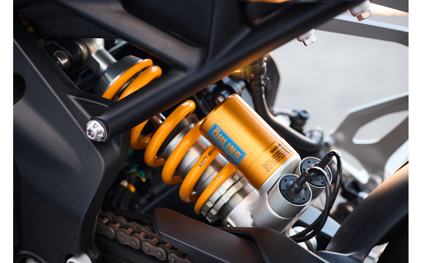 トライアンフ スピードトリプル1200RX