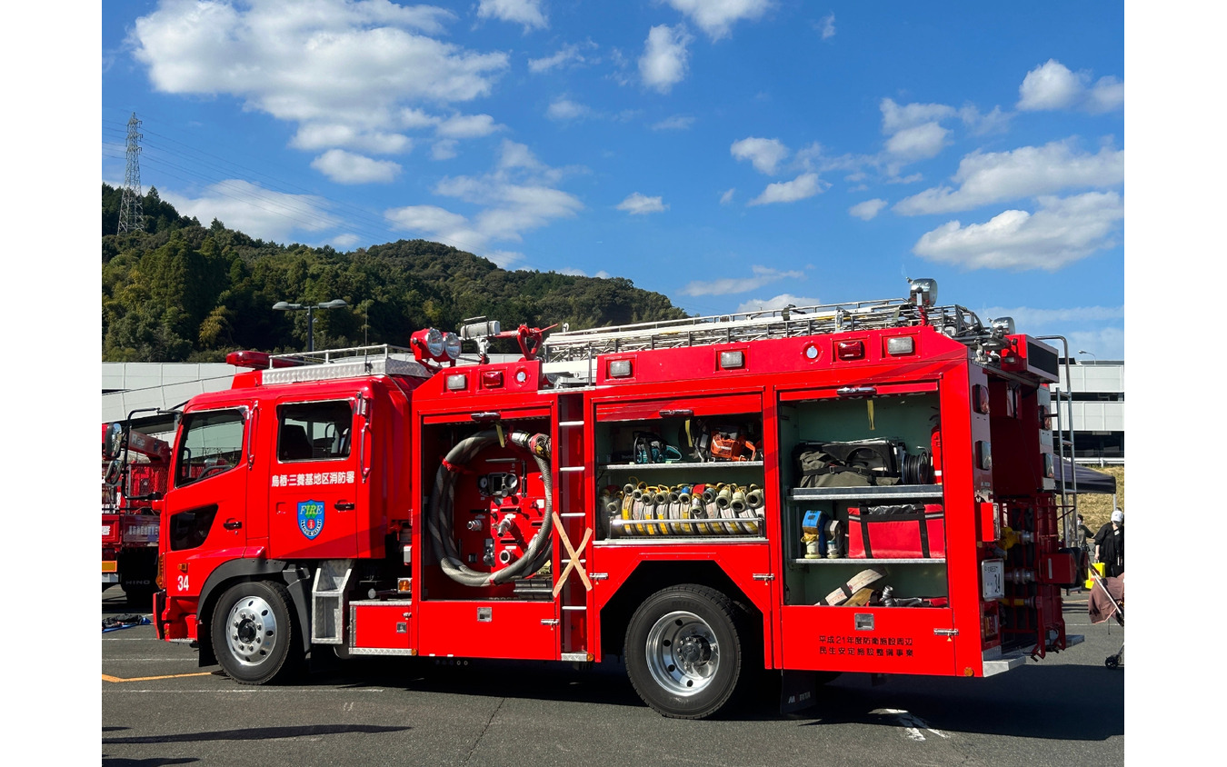 鳥栖消防署の水槽付消防ポンプ車