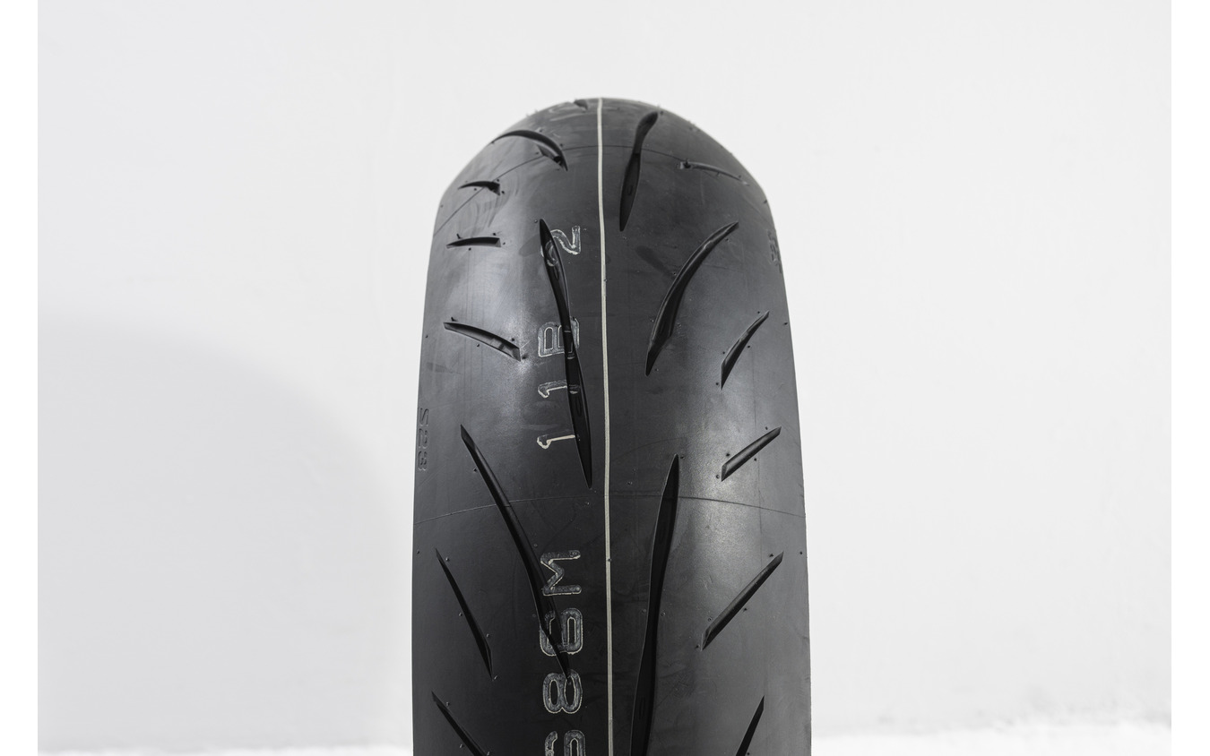 BATTLAX HYPERSPORT S23