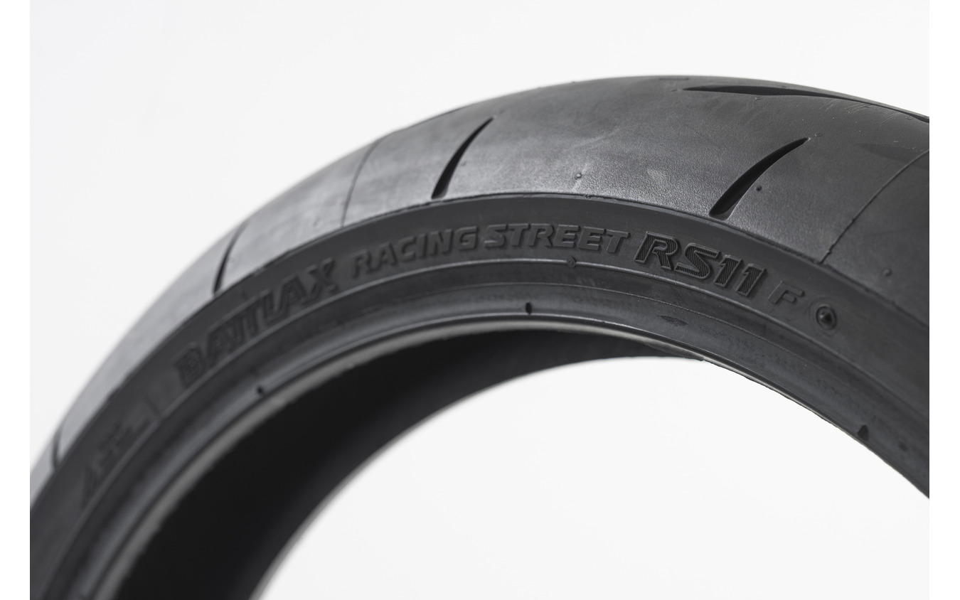 BATTLAX RACING STREET RS11