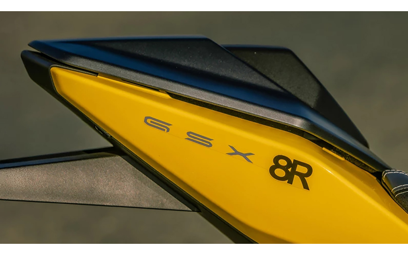 スズキ GSX-8R Kiiro Edition