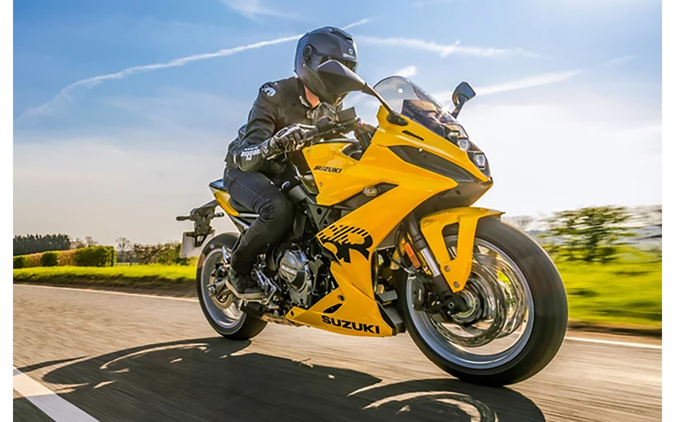 スズキ GSX-8R Kiiro Edition