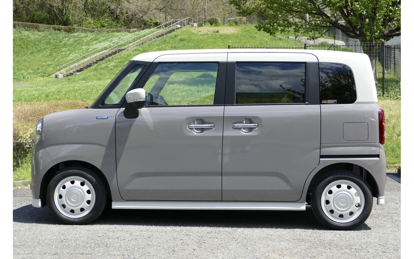 スズキ・ワゴンRスマイル HYBRID X 2WD