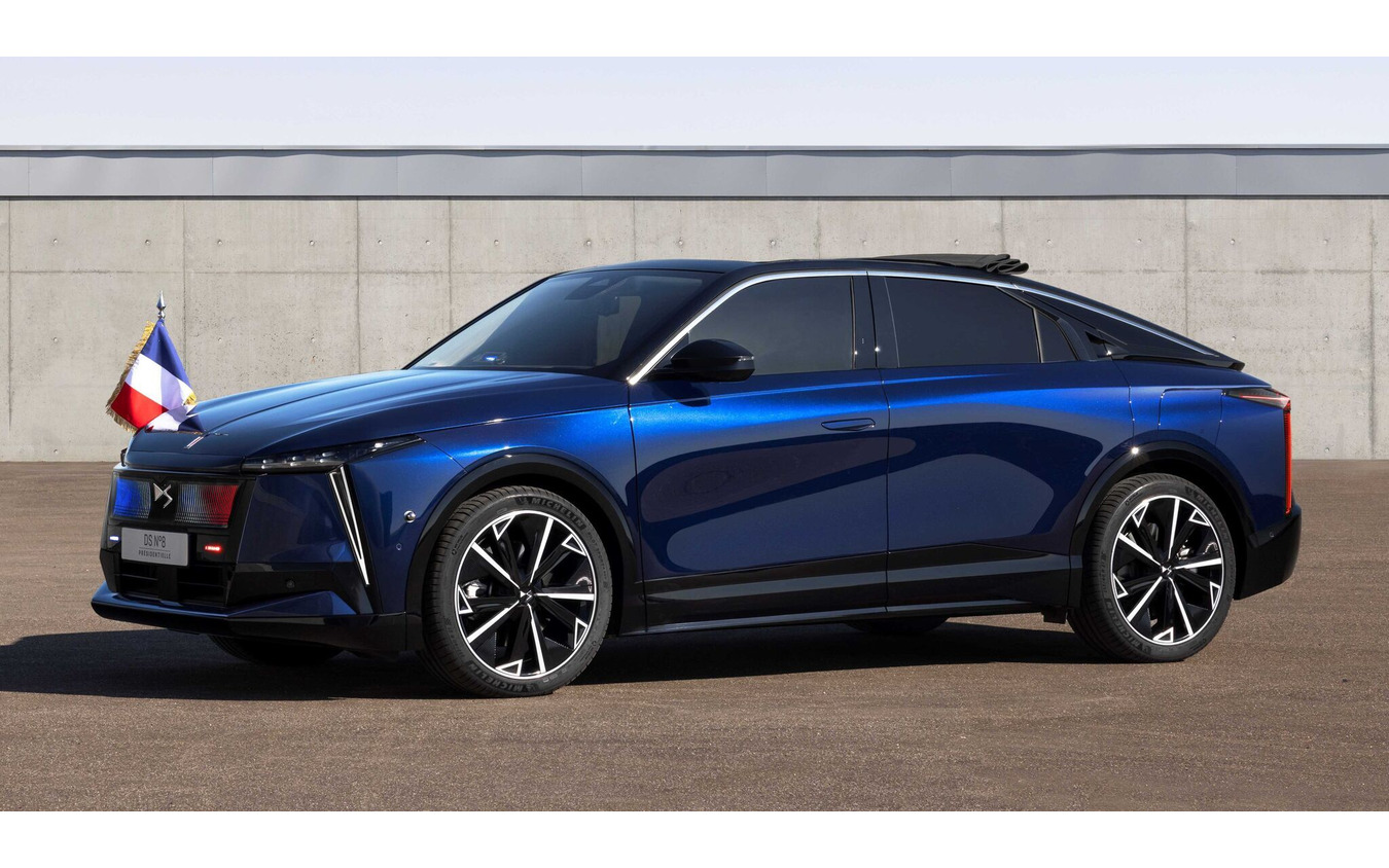 新しいフランス大統領専用車『プレジデンシャル DS N°8』