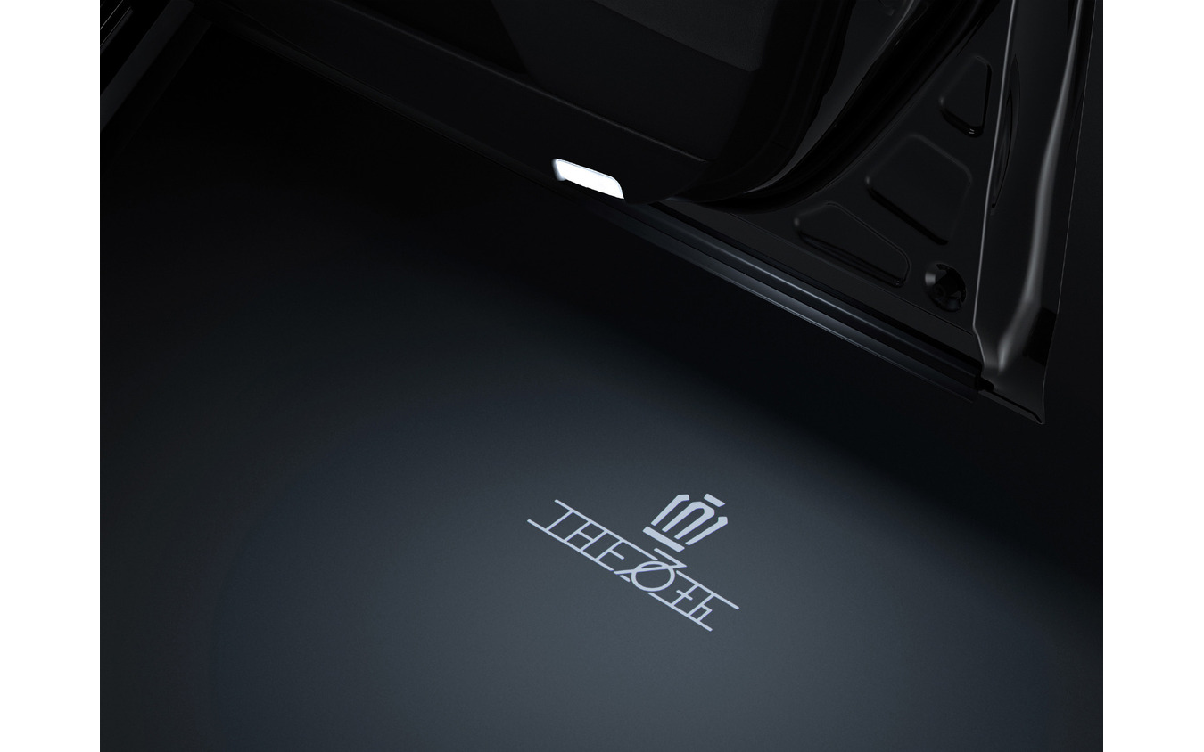 トヨタ クラウン Z “THE 70th”