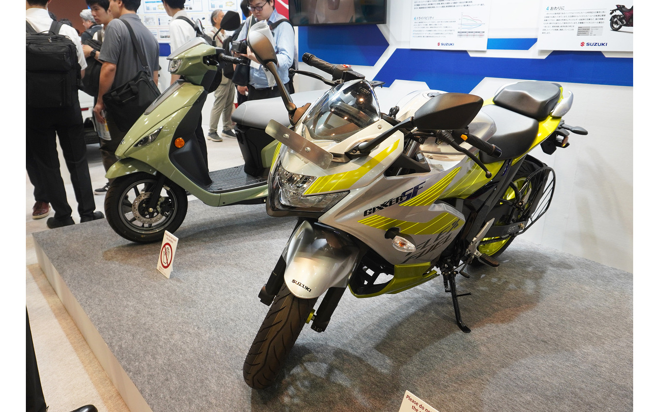 スズキ eアクセスとジクサーSF 250 FFV(人とくるまのテクノロジー展2025)