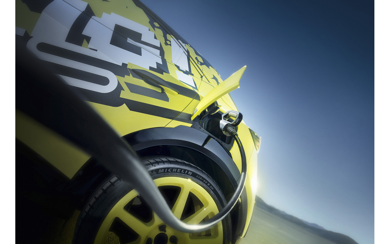 オペルの新型電動ラリーカー『モッカGSE』