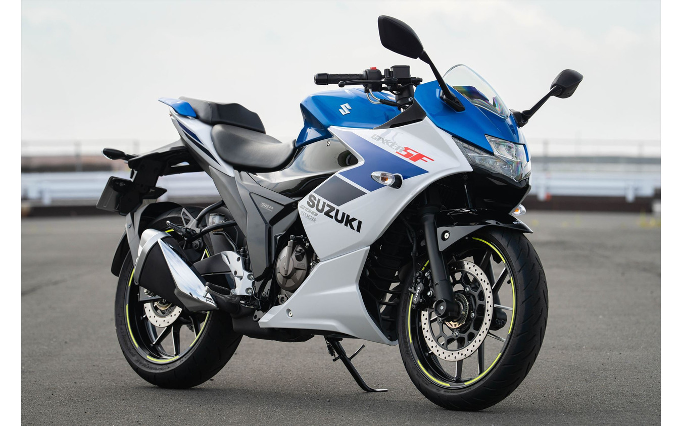 スズキ ジクサーSF250