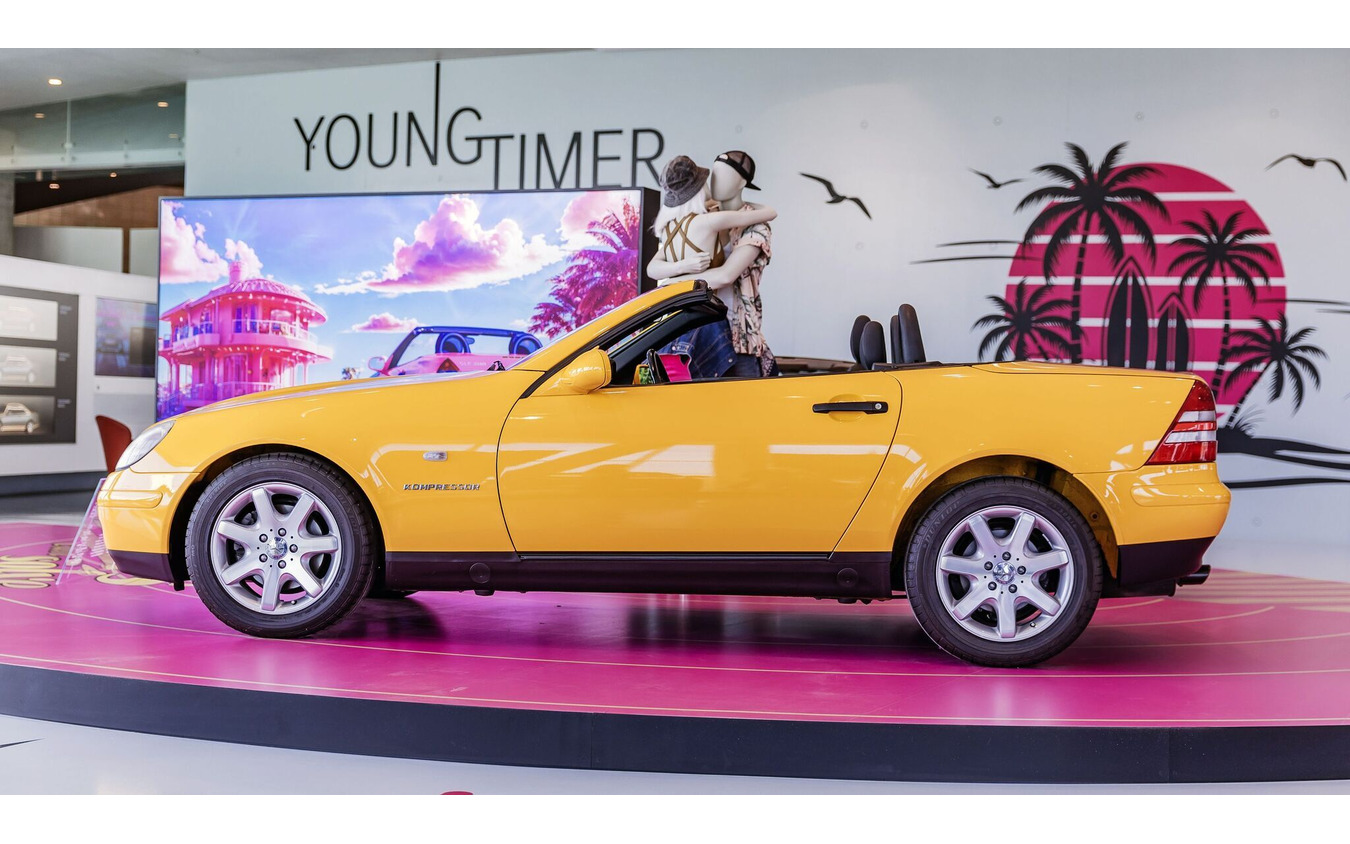 ドイツのメルセデスベンツ博物館が初代『SLK』特別展示