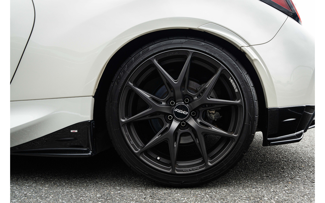TOYOTA 86 × レイズ ベルサス VV21S