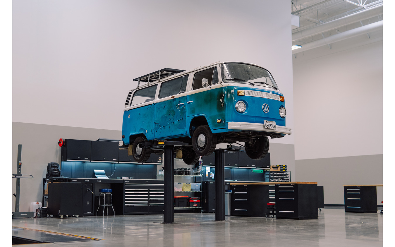 VWが「奇跡のバス」の復元を発表