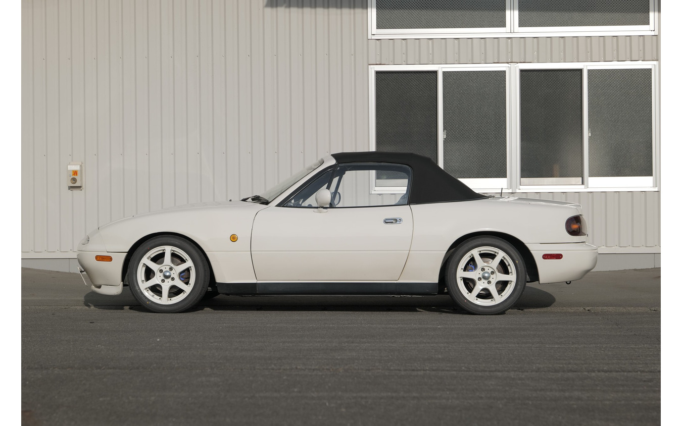 HKSのマツダ『ロードスター』用スポーツサスペンション「ハイパーマックス R」