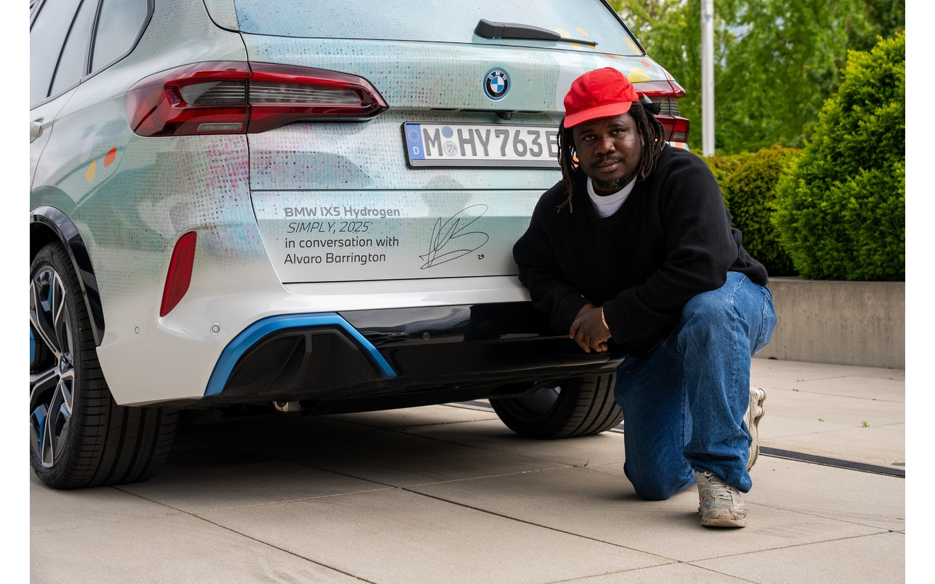 BMWの水素燃料電池車『iX5』のアートカー