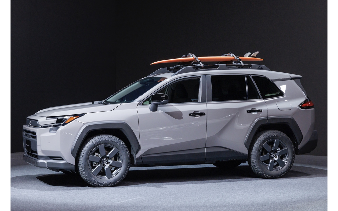 トヨタ RAV4 新型：Adventure