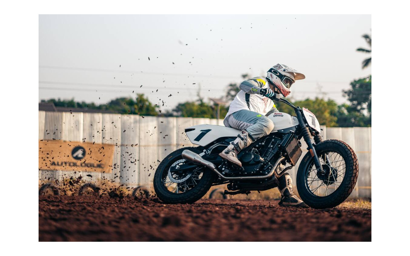 ロイヤルエンフィールドの新型フラットトラック専用バイク「FT450」