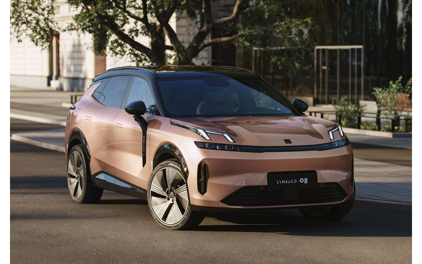 「Lynk &Co(リンク&コー)」の欧州市場向けの新型プラグインハイブリッド車(PHEV)『08』