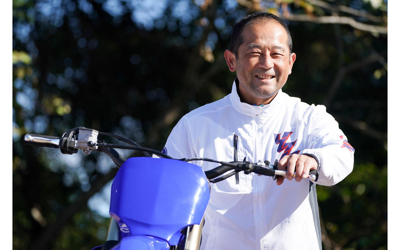 レーシングアドバイザーの鈴木健二氏