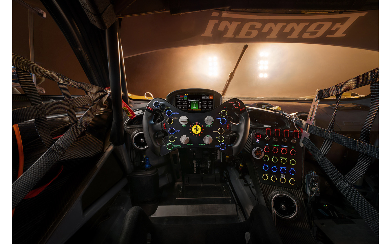 フェラーリ 296 GT3 Evo