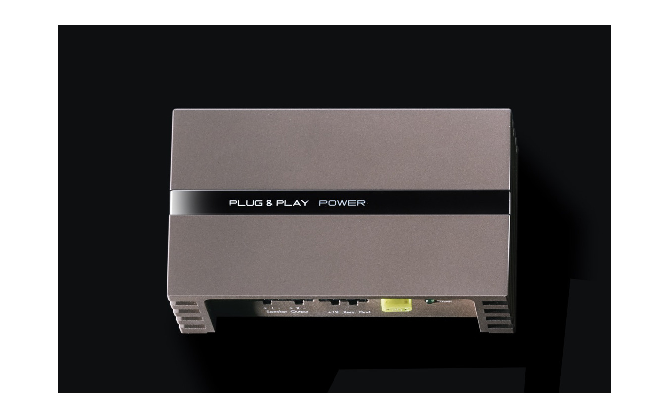 「D級パワーアンプ」の一例(プラグアンドプレイ・PLUG&PLAY POWER)。