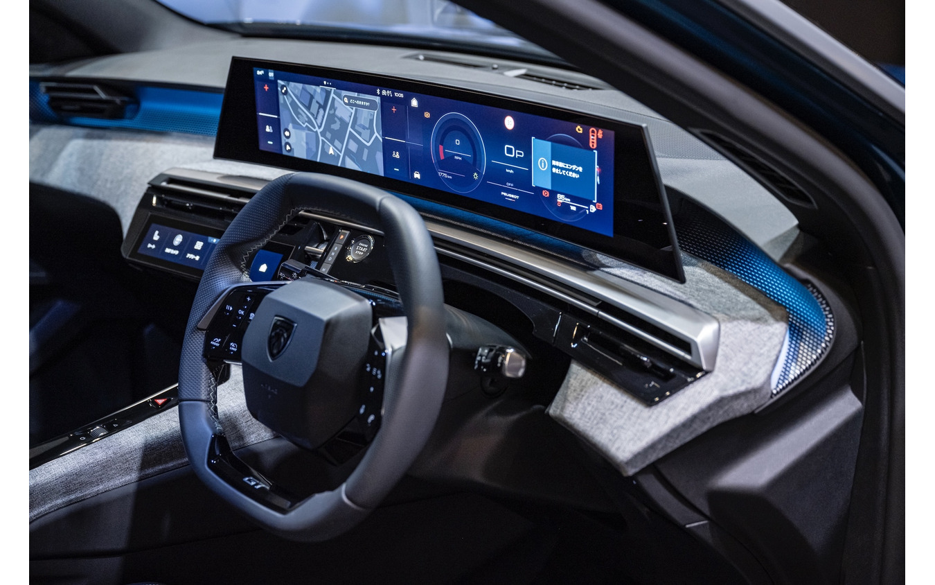 プジョー3008GT ハイブリッド