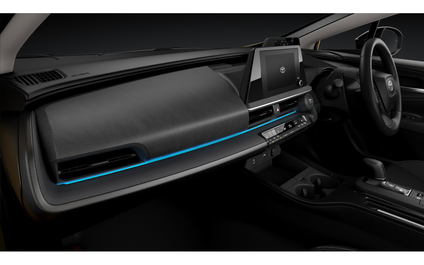 トヨタ プリウスPHEV G ナイトシェード