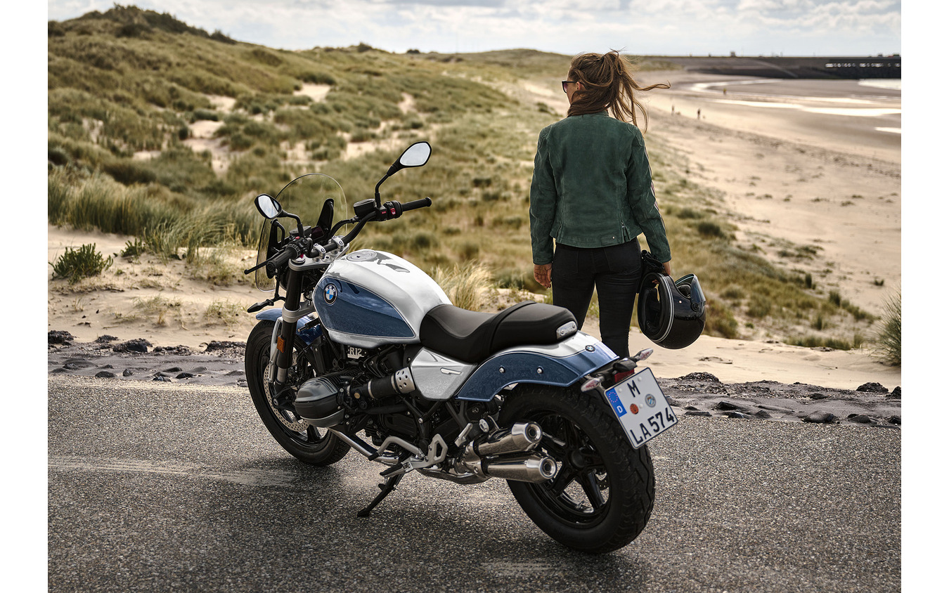 BMW R12